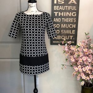 💕Beautiful Ellen Tracy Circle Tunic💕